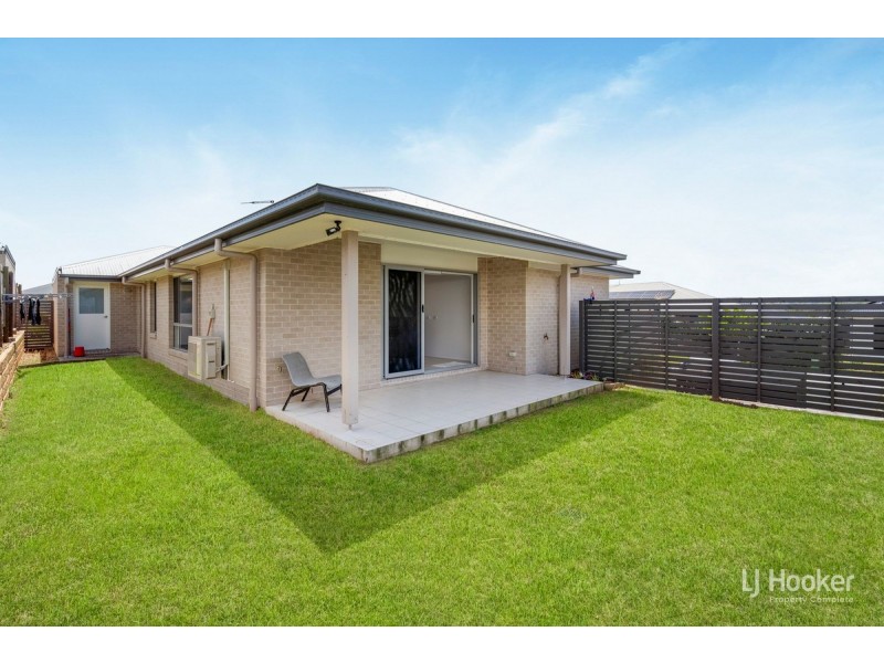 20 Flannery Terrace, Park Ridge QLD 4125