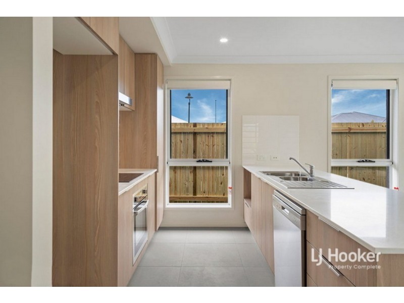2 Palmeri Street, Logan Reserve QLD 4133