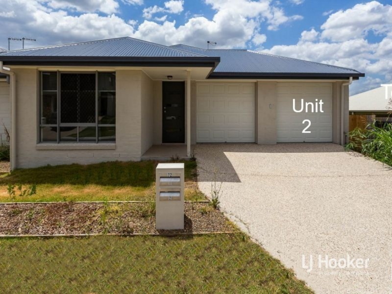 2/72 Stormbird Street, Redbank Plains QLD 4301
