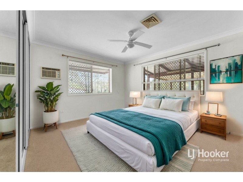 313-319 Clifton Drive, North Maclean QLD 4280