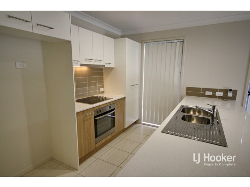 33 Malachite Drive, Logan Reserve QLD 4133