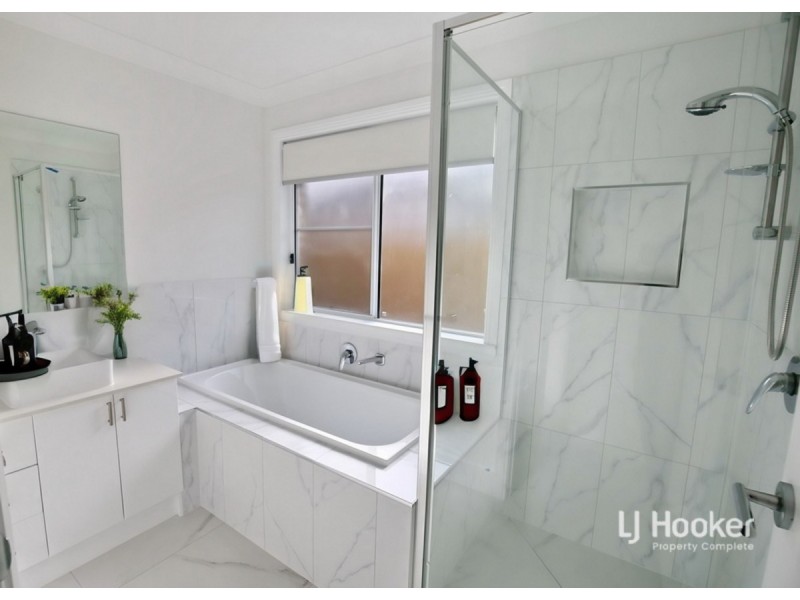 4 Expedition Road, Yarrabilba QLD 4207