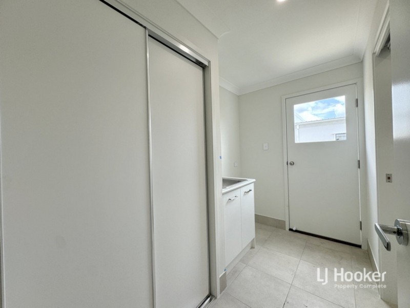 6 Grampians Circuit, Yarrabilba QLD 4207