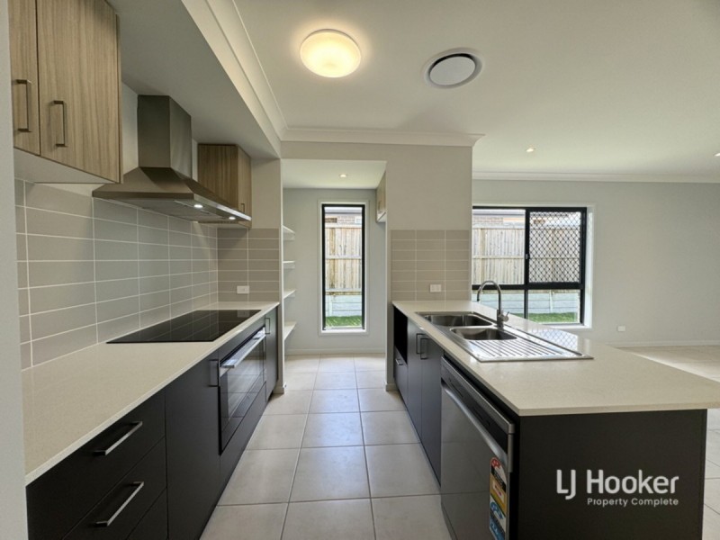88 Wellington Circuit, Yarrabilba QLD 4207