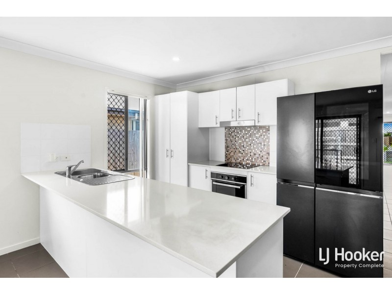 13 Vivienne Way, Marsden QLD 4132