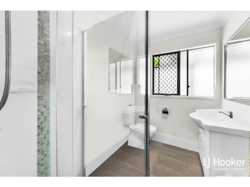 13 Vivienne Way, Marsden QLD 4132