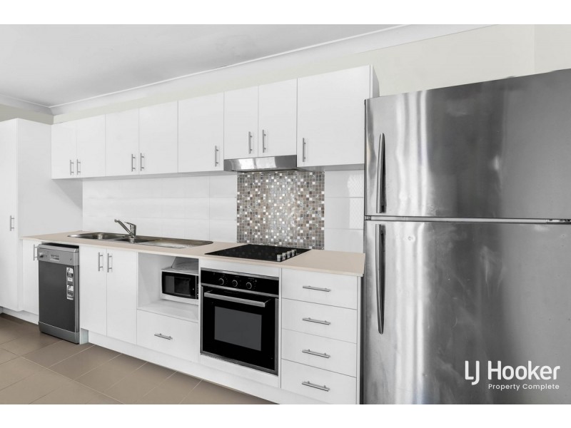 13 Vivienne Way, Marsden QLD 4132