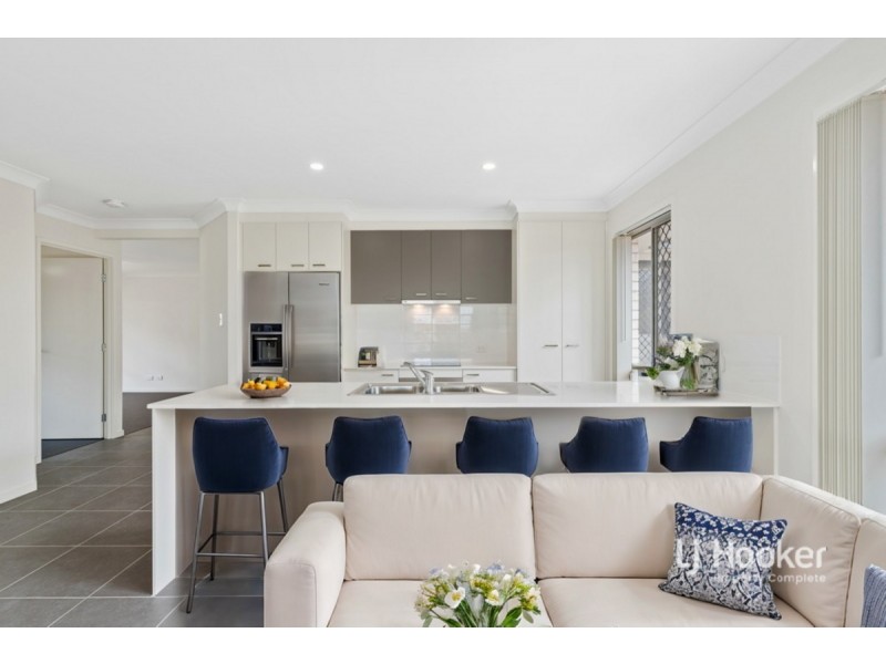 5 Mount Huntley Street, Park Ridge QLD 4125