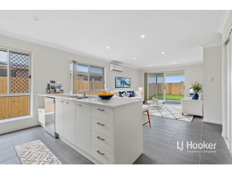 5 Mount Huntley Street, Park Ridge QLD 4125