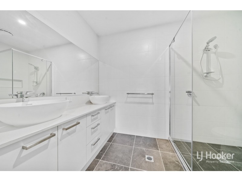 92 Snowdonia Crescent, Yarrabilba QLD 4207