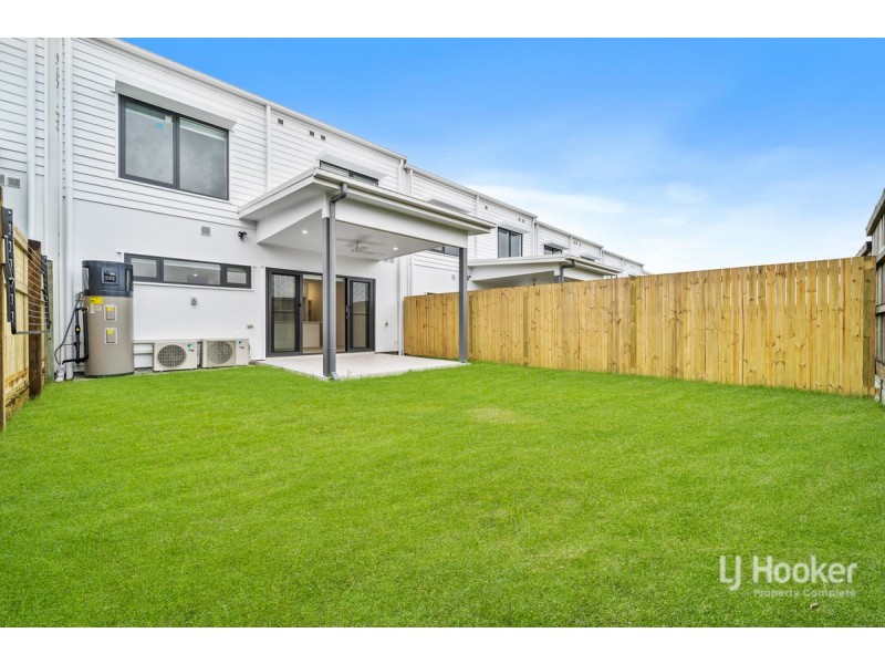 100 Snowdonia Crescent, Yarrabilba QLD 4207