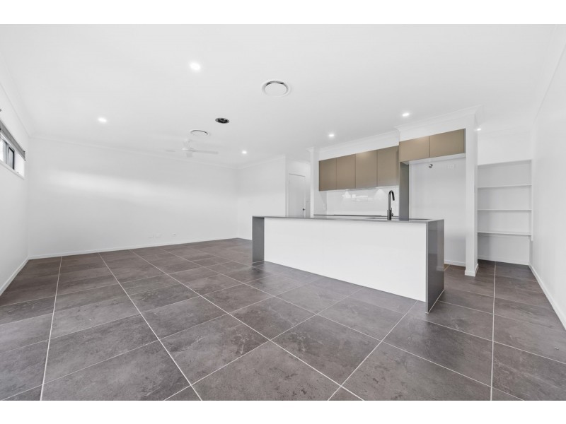 98 Snowdonia Crescent, Yarrabilba QLD 4207