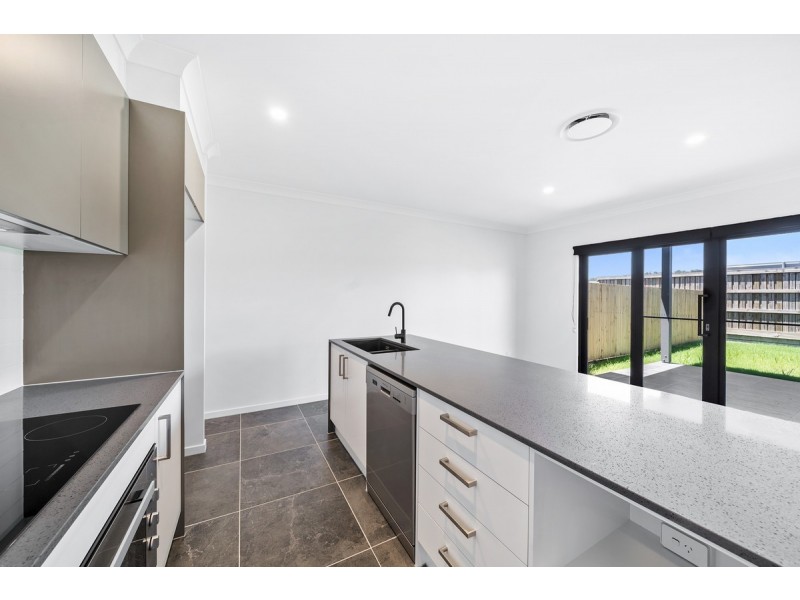 98 Snowdonia Crescent, Yarrabilba QLD 4207