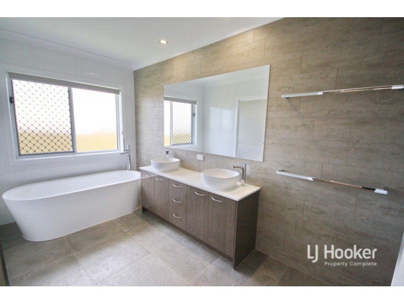 24 Skyblue Circuit, Yarrabilba QLD 4207