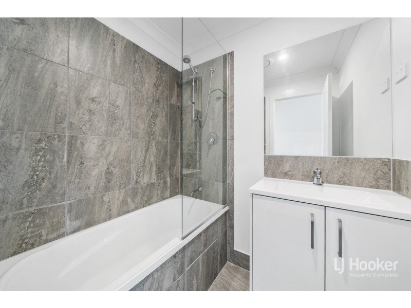 32 Coorong Street, Yarrabilba QLD 4207