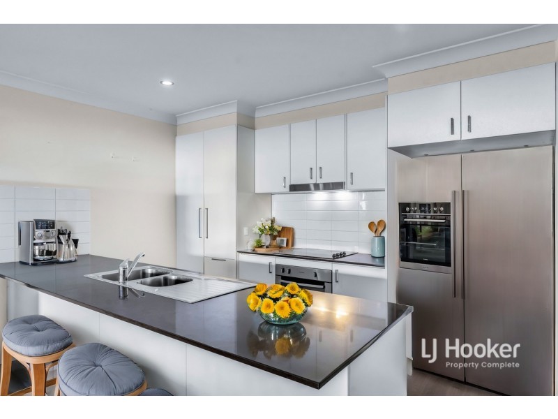 11 Summerview Avenue, Yarrabilba QLD 4207