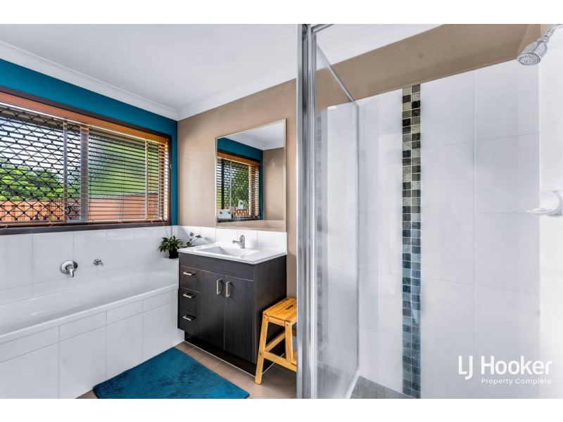 11 Summerview Avenue, Yarrabilba QLD 4207