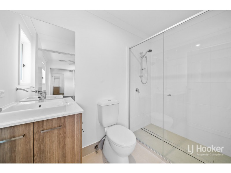 2/86 Bunya Drive, Park Ridge QLD 4125