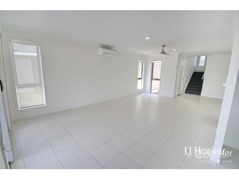 1/9 Daniels Lane, Yarrabilba QLD 4207
