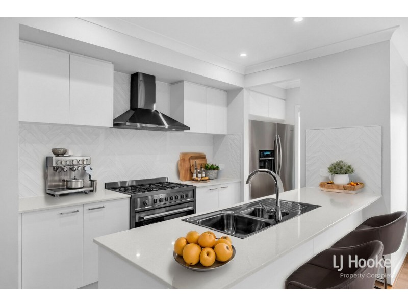 6 Diamond Drive, Yarrabilba QLD 4207