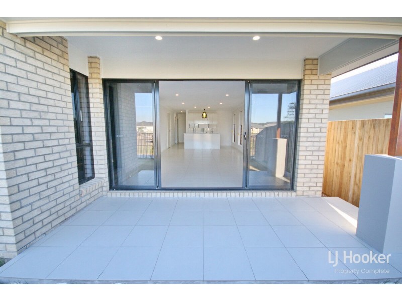 5 Aurora Lane, Yarrabilba QLD 4207