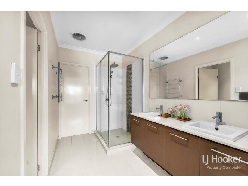 11 Hantlemann Lane, Yarrabilba QLD 4207
