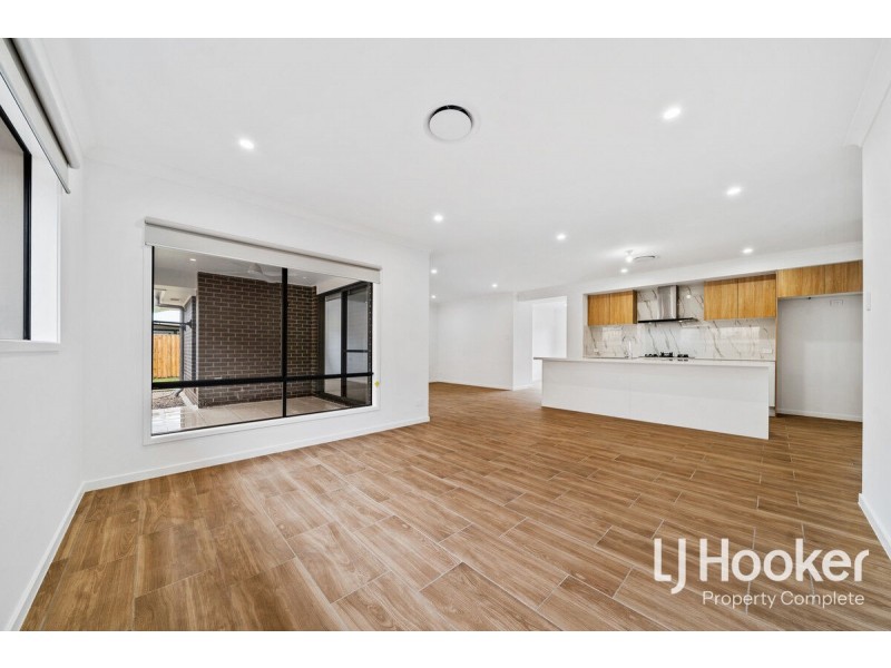 14 Hexham Street, Yarrabilba QLD 4207