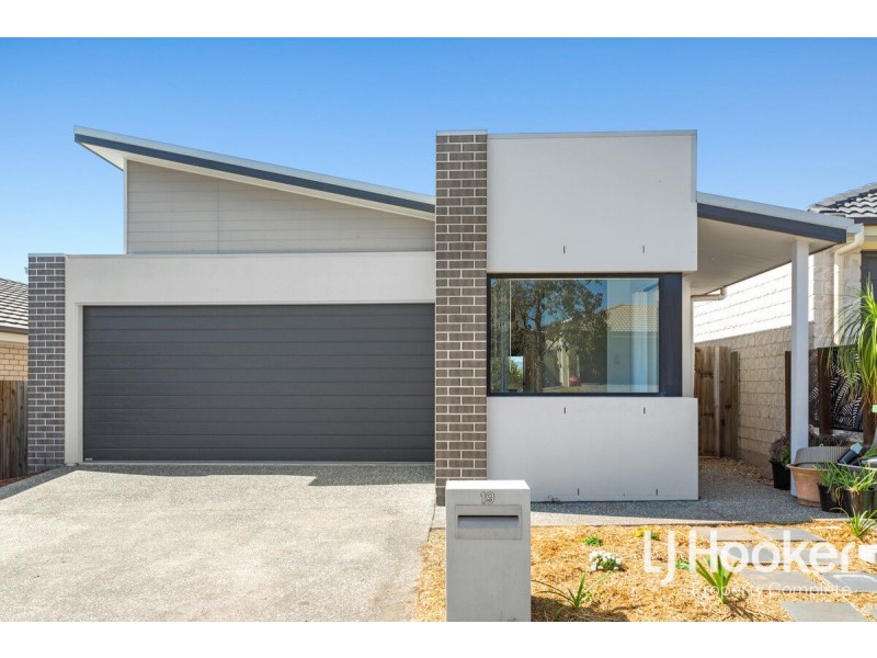 19 Howard Street, Yarrabilba QLD 4207