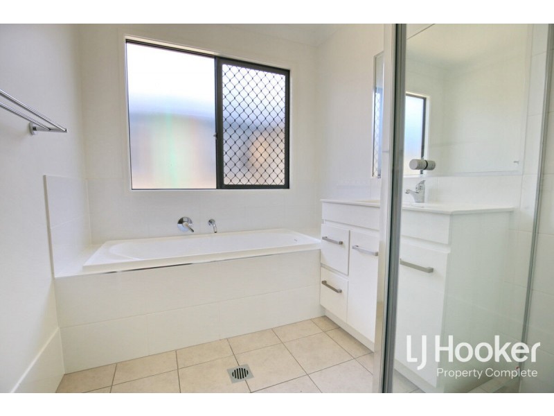 8 Hiddenvale Circuit, Yarrabilba QLD 4207