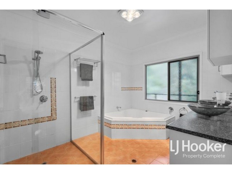 21 Barakula Court, Cedar Creek QLD 4207