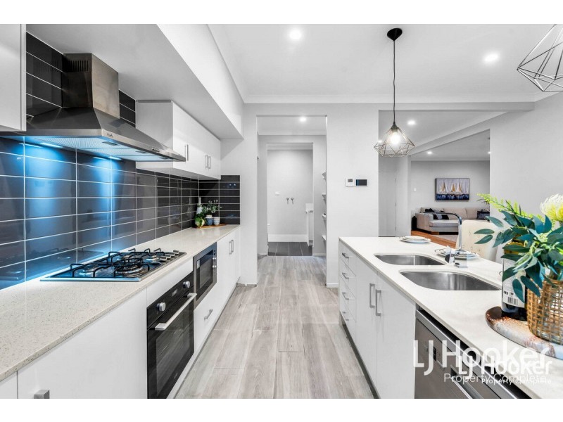 35 Hickory Street, Marsden QLD 4132
