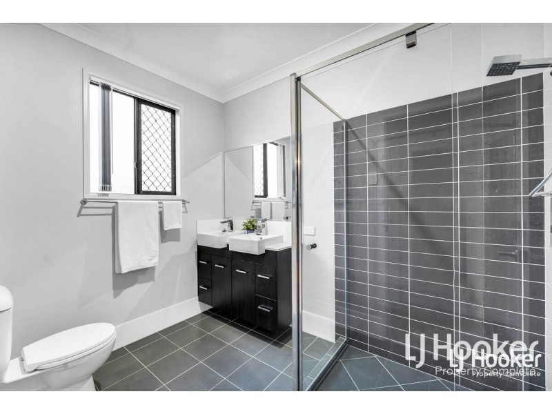 35 Hickory Street, Marsden QLD 4132