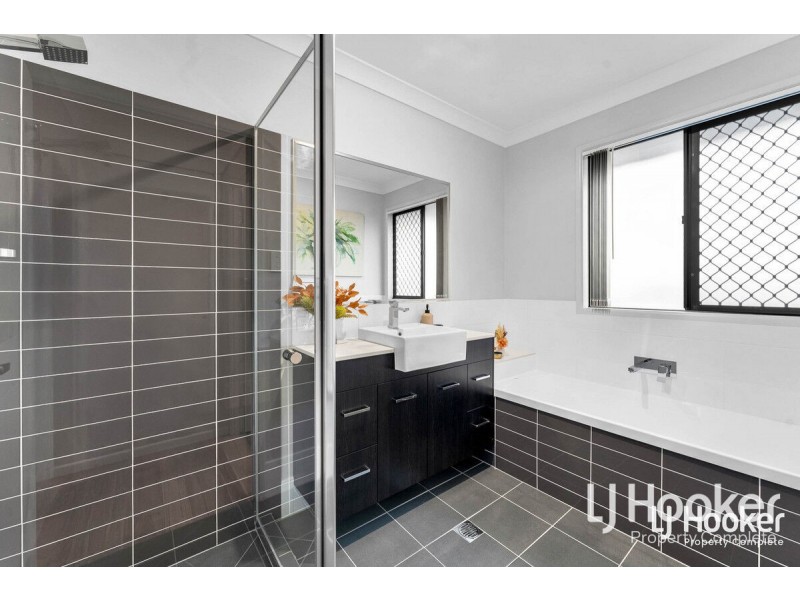 35 Hickory Street, Marsden QLD 4132