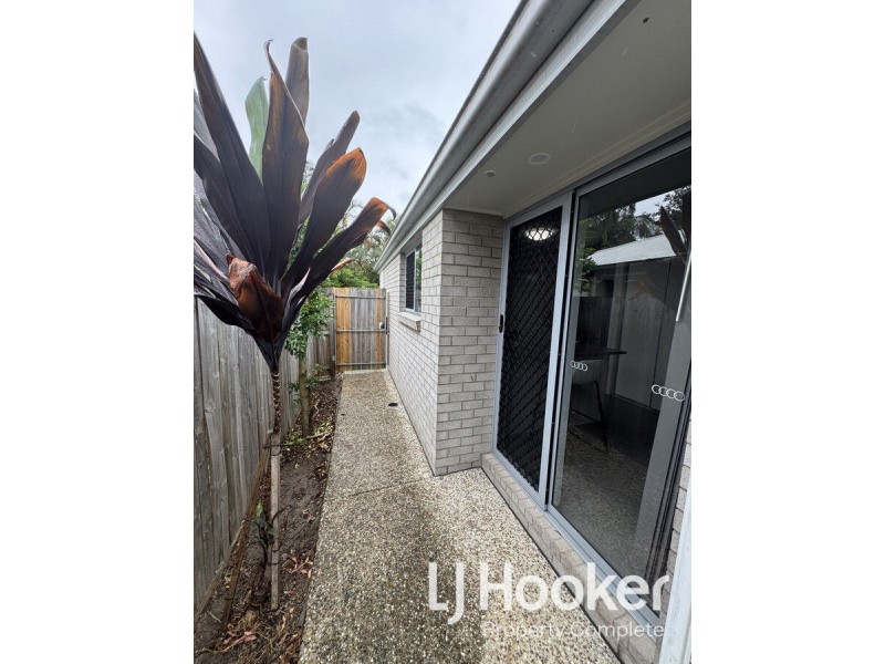 2/93B First Avenue, Marsden QLD 4132