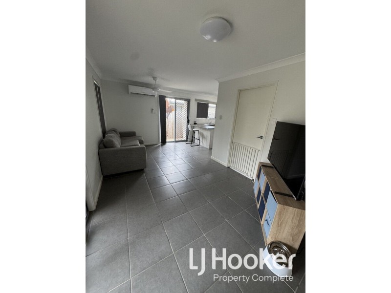 2/93B First Avenue, Marsden QLD 4132