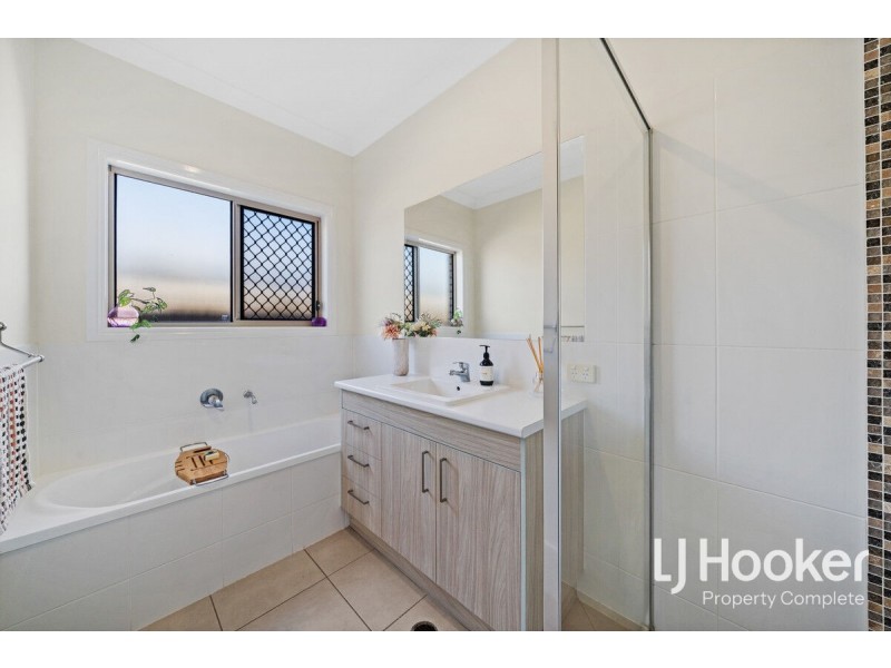 53 Combs Street, Yarrabilba QLD 4207