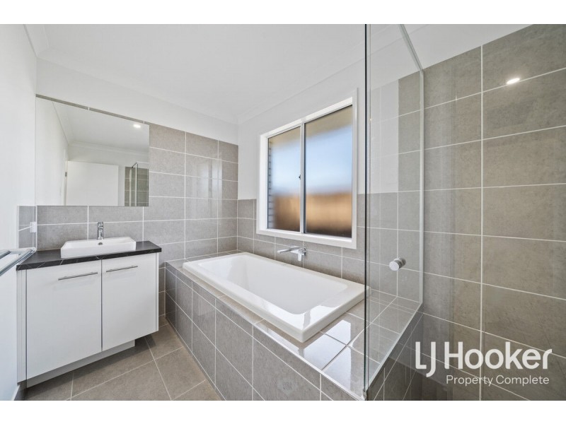 90 Belhaven Avenue, Yarrabilba QLD 4207