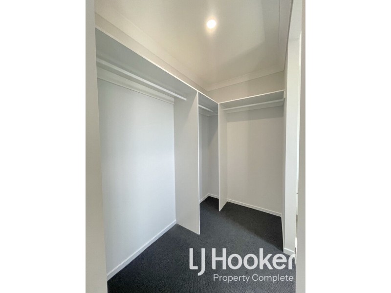 32 Snowdonia Crescent, Yarrabilba QLD 4207