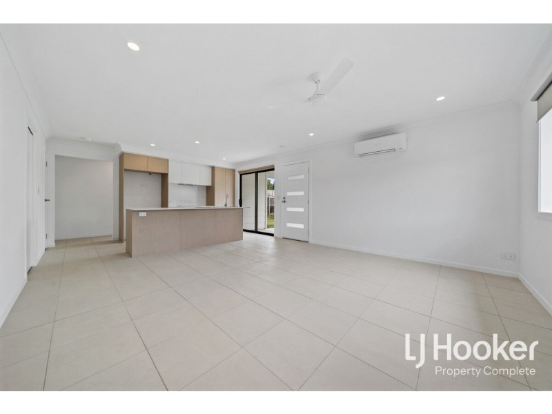 1/4 Alexander Place, Gleneagle QLD 4285