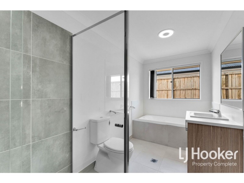 50 Belhaven Avenue, Yarrabilba QLD 4207