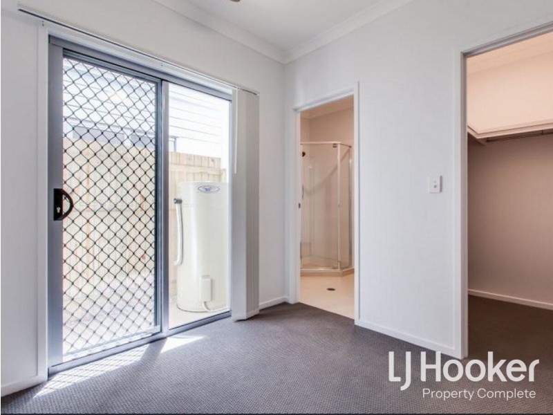 30 Robbins Lane, Fitzgibbon QLD 4018