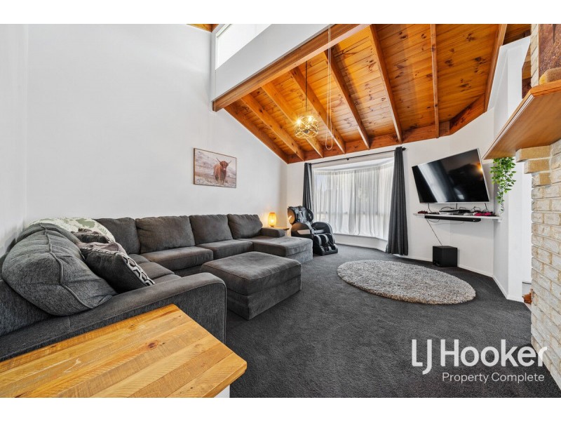 93-97 Tullamore Way, Gleneagle QLD 4285