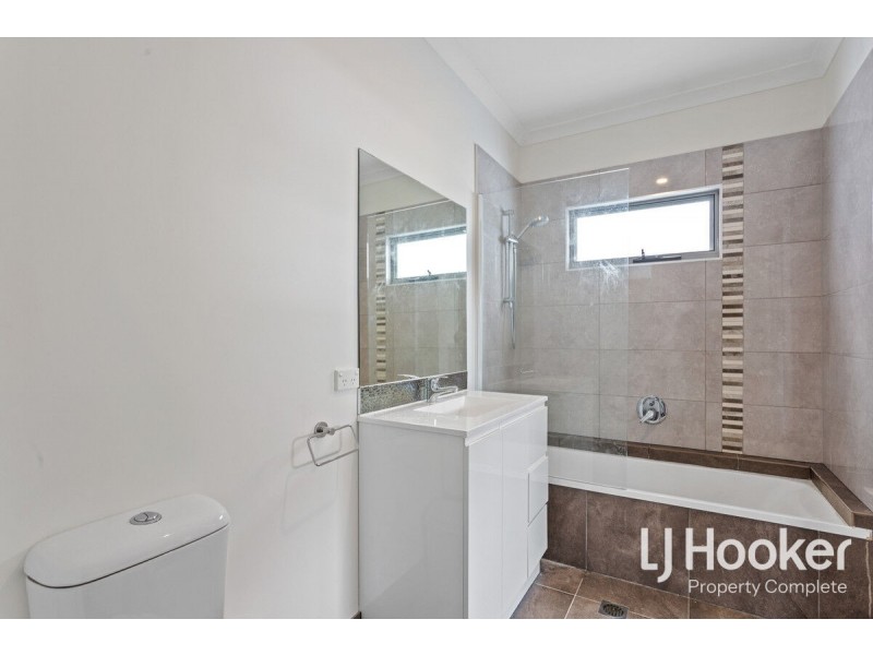 114 McKinnon Drive, Yarrabilba QLD 4207