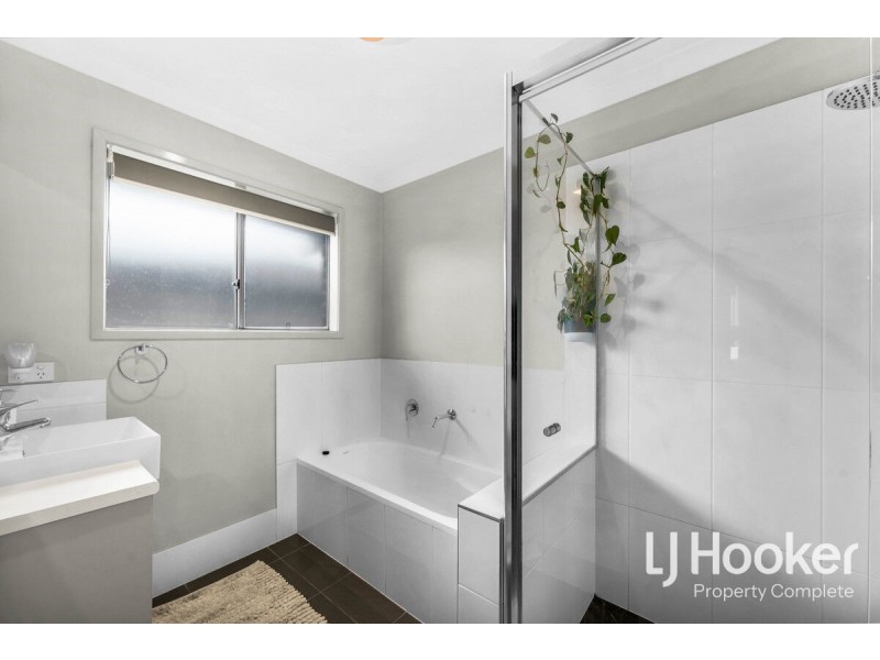 26 Rory Street, Logan Reserve QLD 4133