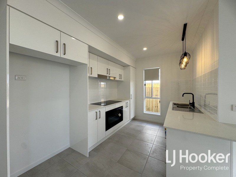 28 Stewart Street, Walloon QLD 4306