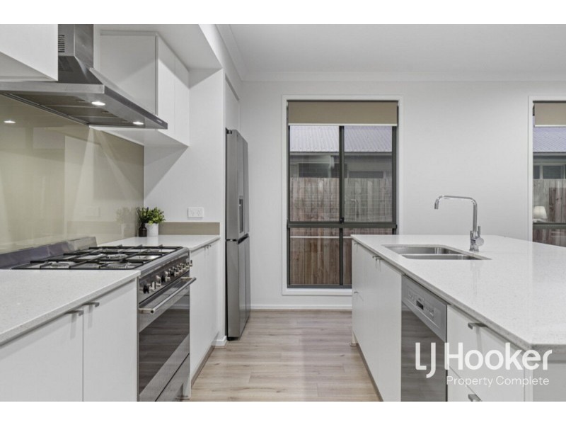28 Cooper Crescent, Jimboomba QLD 4280