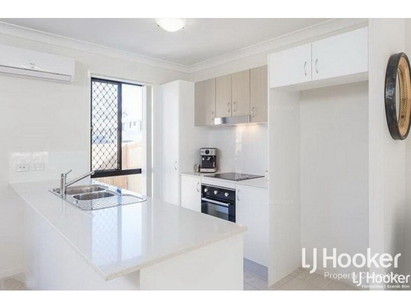 2/8-12 Wattlebrush Court, Park Ridge QLD 4125