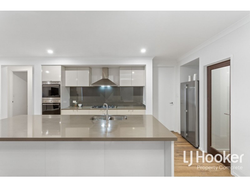11 Gossan Circuit, Yarrabilba QLD 4207