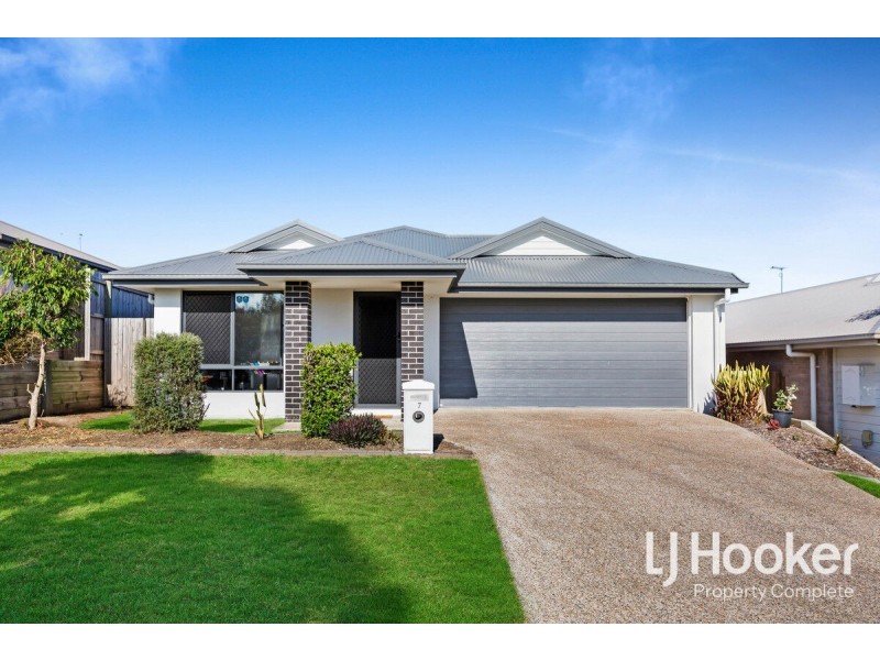 7 Slate Street, Yarrabilba QLD 4207