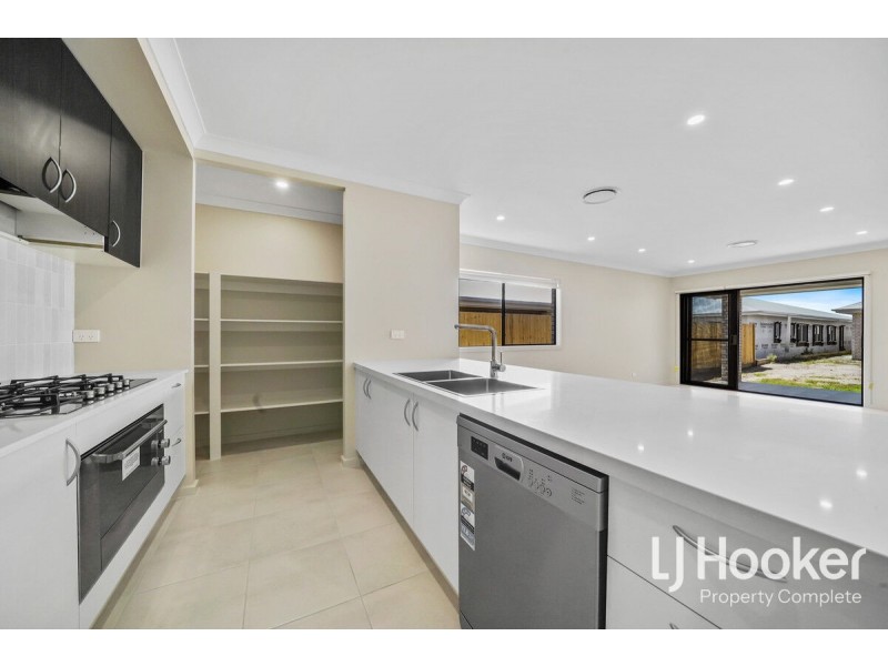 18 Barunga Street, Yarrabilba QLD 4207